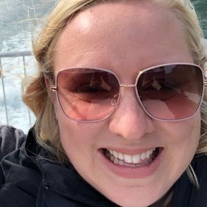 Meet your Posher, Alicia